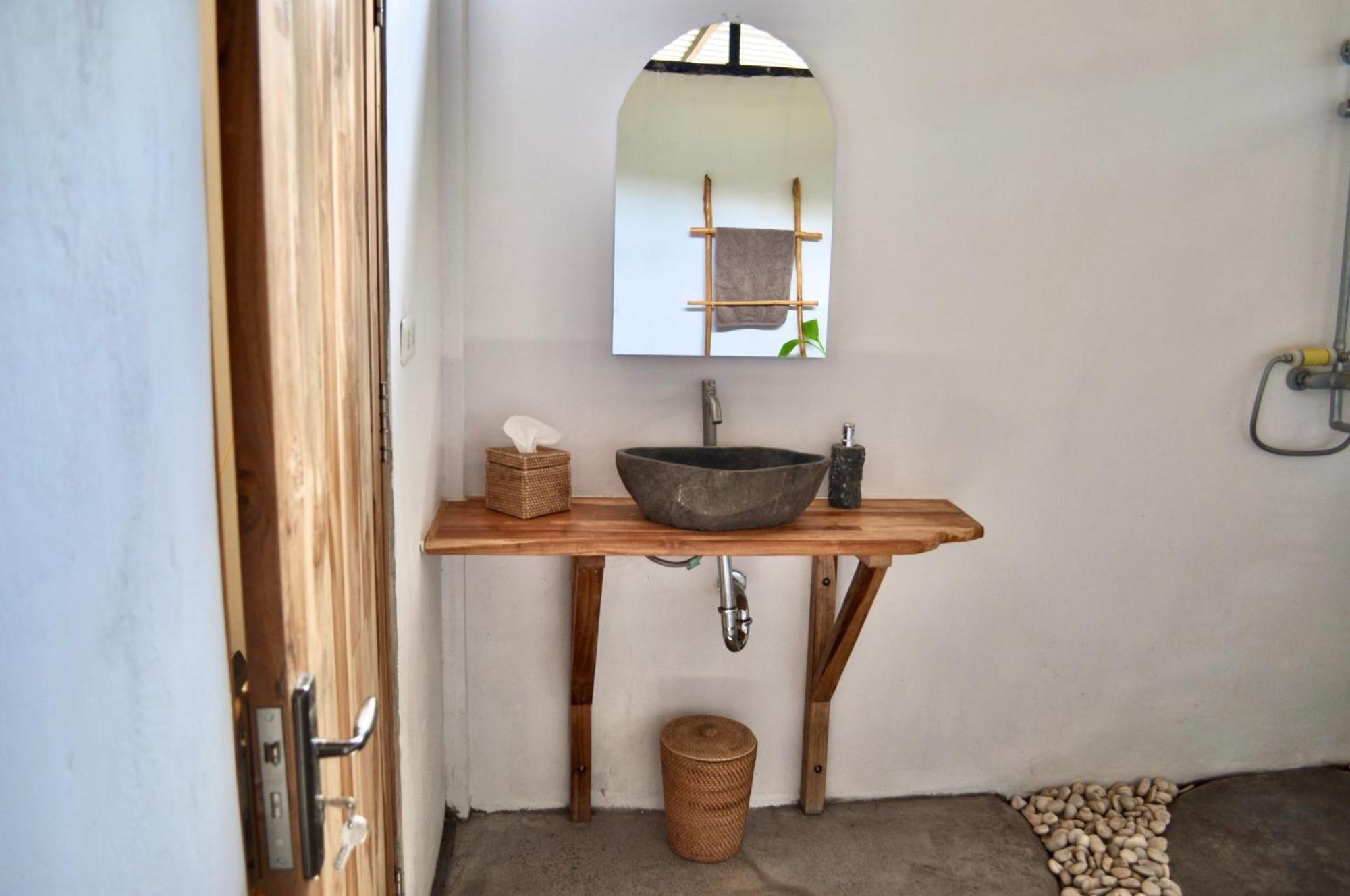 Ripbowl Guest House Selong Belanak Kültér fotó
